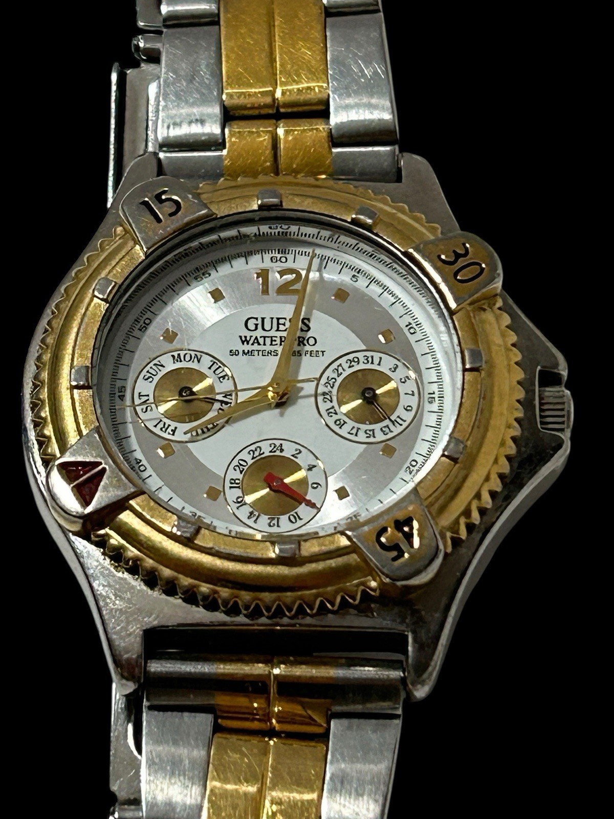 Vintage 1990’s Men’s Guess Watch Water Pro 50 Meters 165 Feet Water Resistant