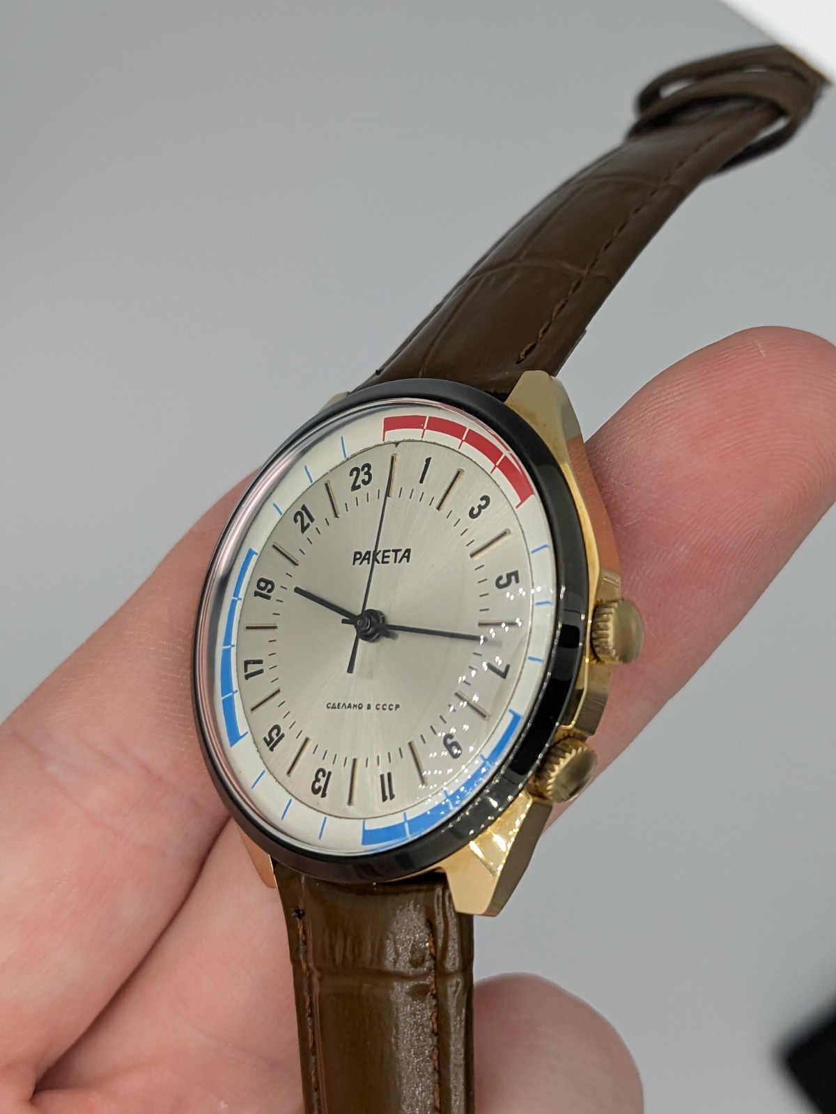 RARE Raketa 24 Hours USSR Soviet wristwatch Arctic Antarctica Polar Mechanical