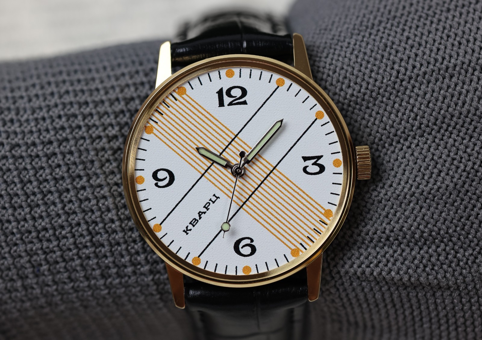 Soviet Design Quartz Watch – Unique Retro Dial, Collectible Men’s Wristwatch