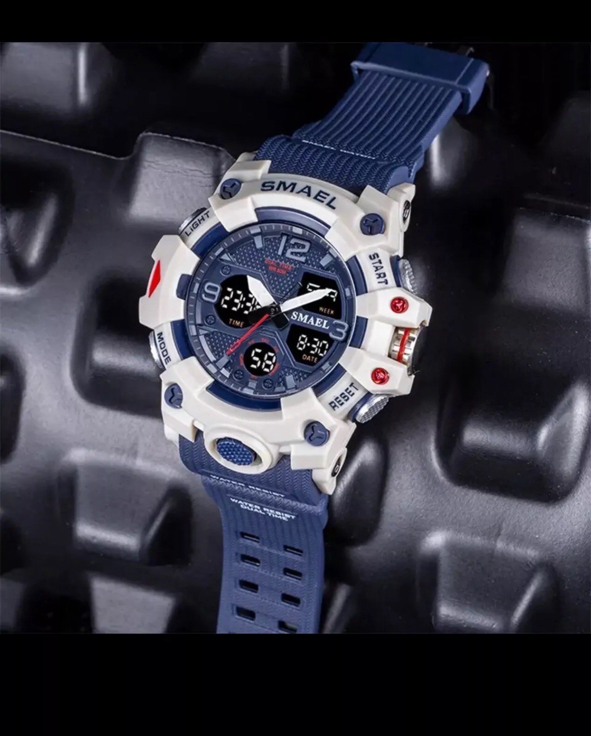 SMAEL Men’s Waterproof Watch, Military Style Watch with Alarm and Stopwatch