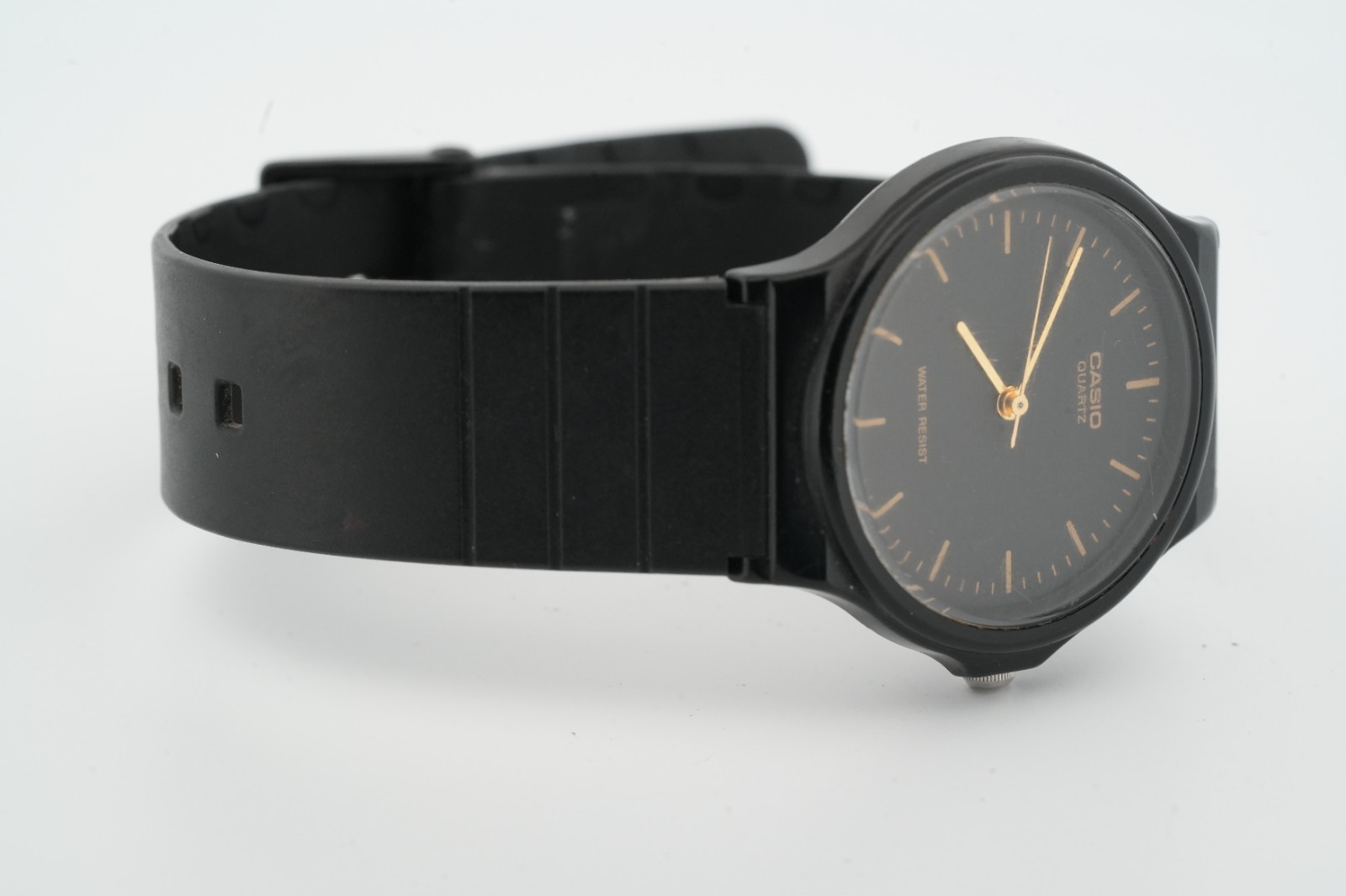 Casio MQ-24 Men’s Black Resin Band/Glass Analog Dial Quartz Wrist Watch