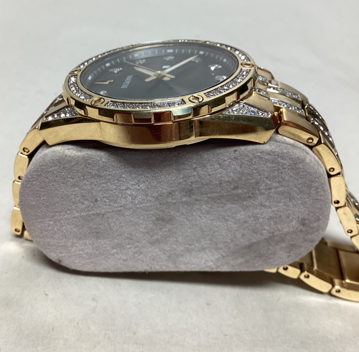 Bulova Men’s Crystal BUL Quartz Gold Stainless Steel Calendar Watch 43 MM 98K107