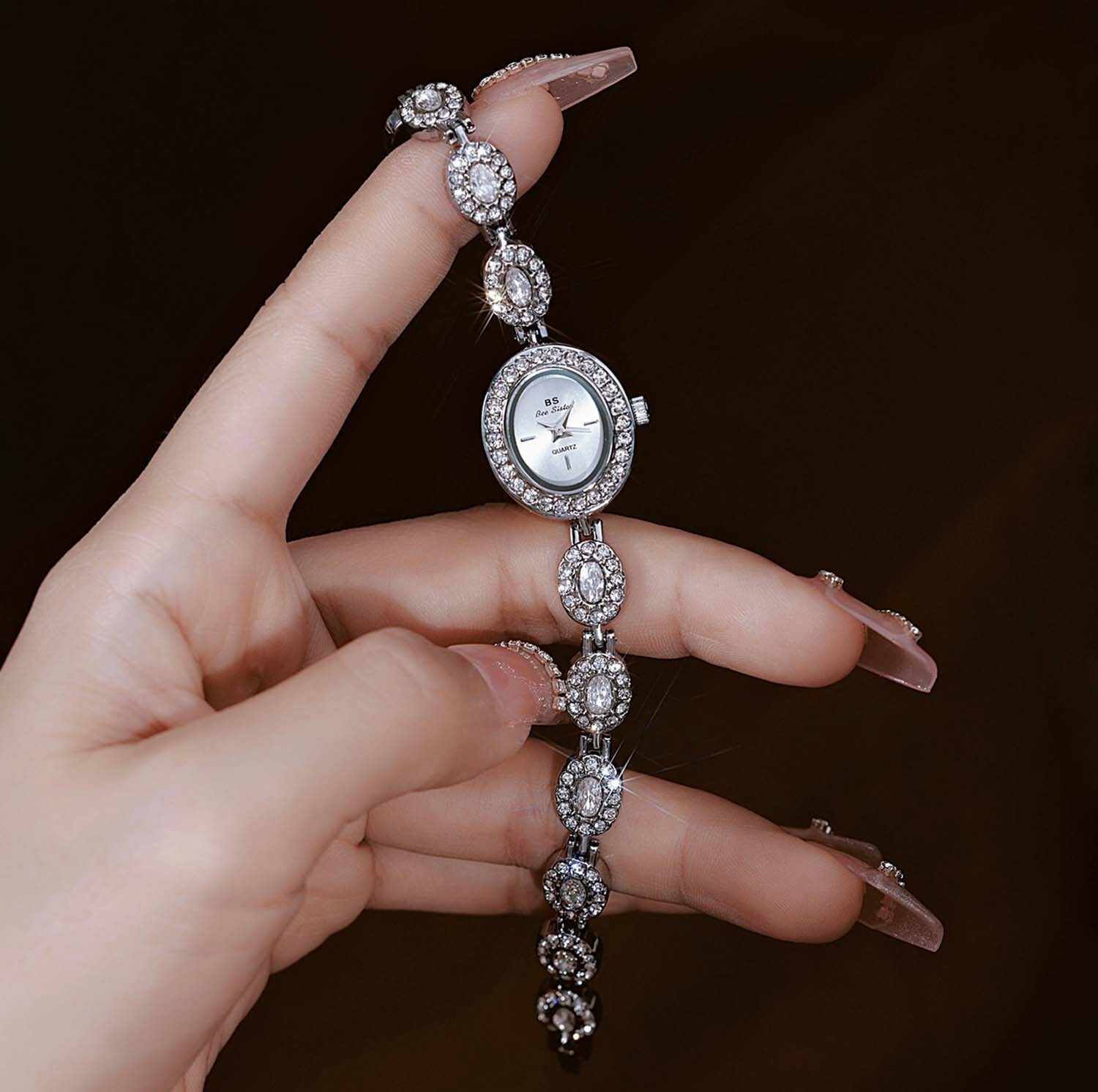 Vintage Women Watch Diamond Crystal Rhinestone Bracelet Band Women’s Wrist Watch