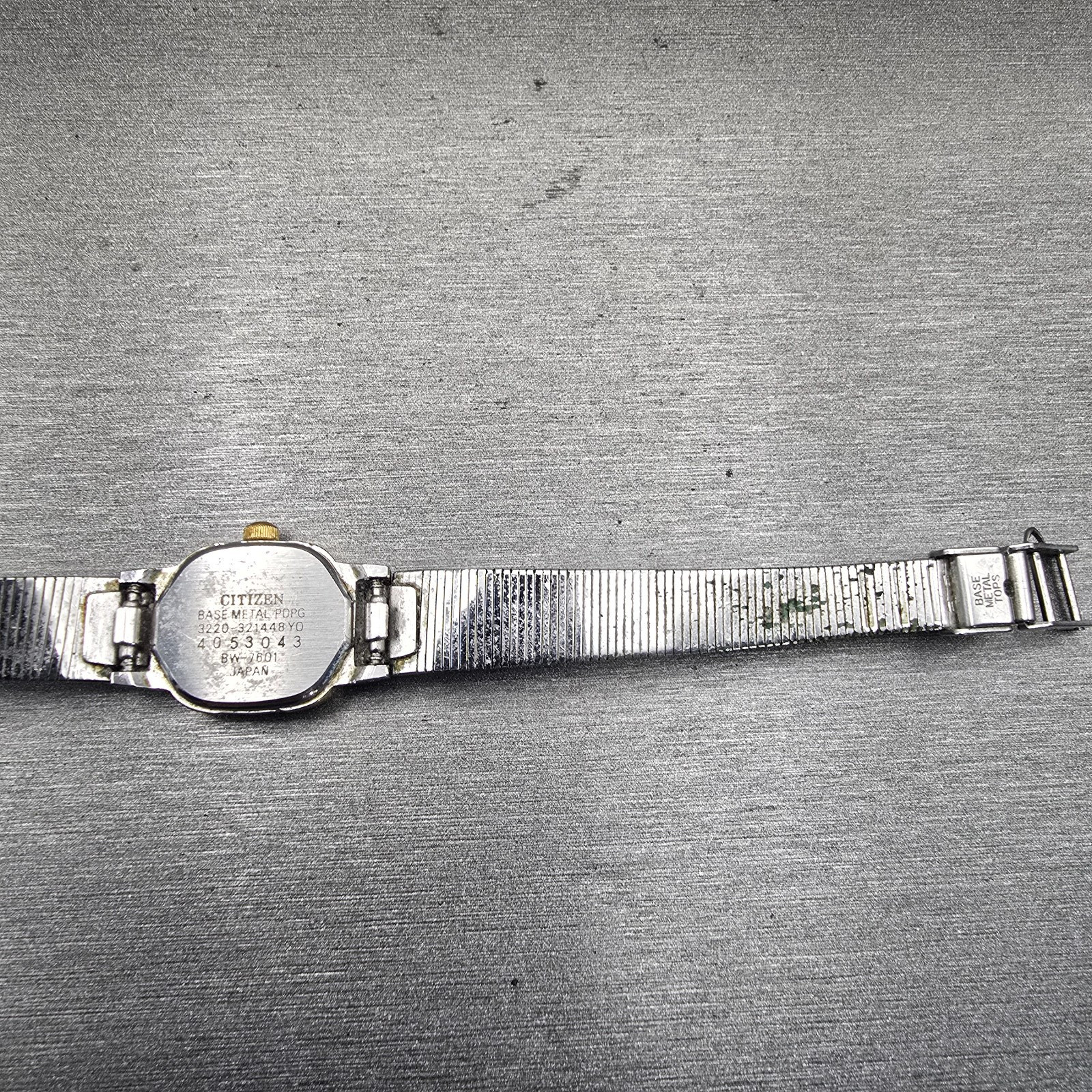 Citizen Watch Women 17mm Gray Dial Two Tone Rectangle 3220-321448 New Battery