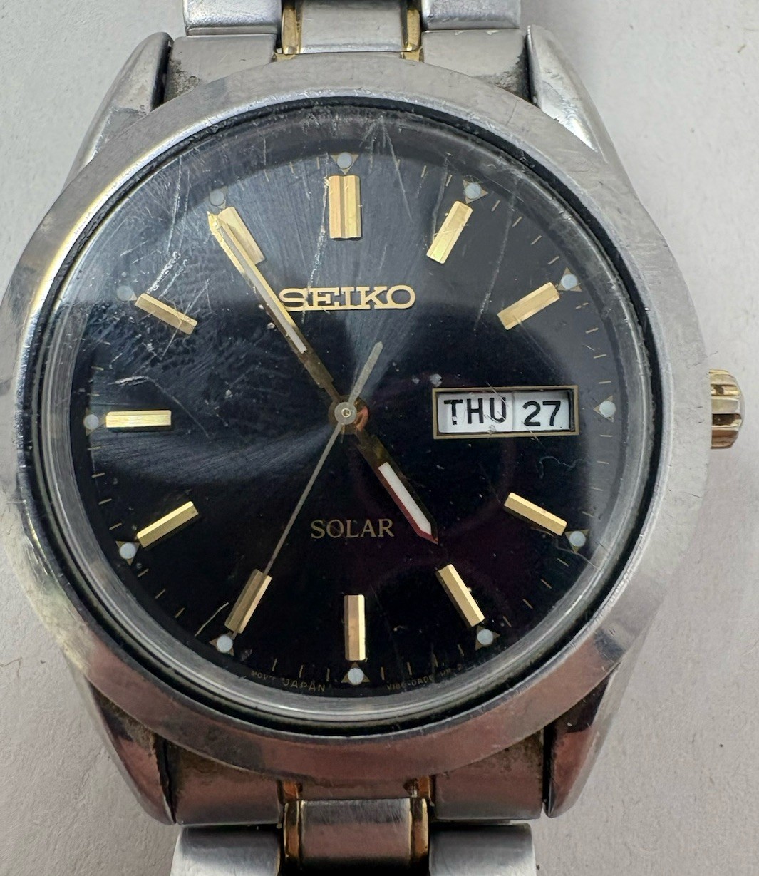 Seiko Solar Men’s Dress Watch V158-0AB0 Two-Tone Silver Gold Day/Date – RUNNING