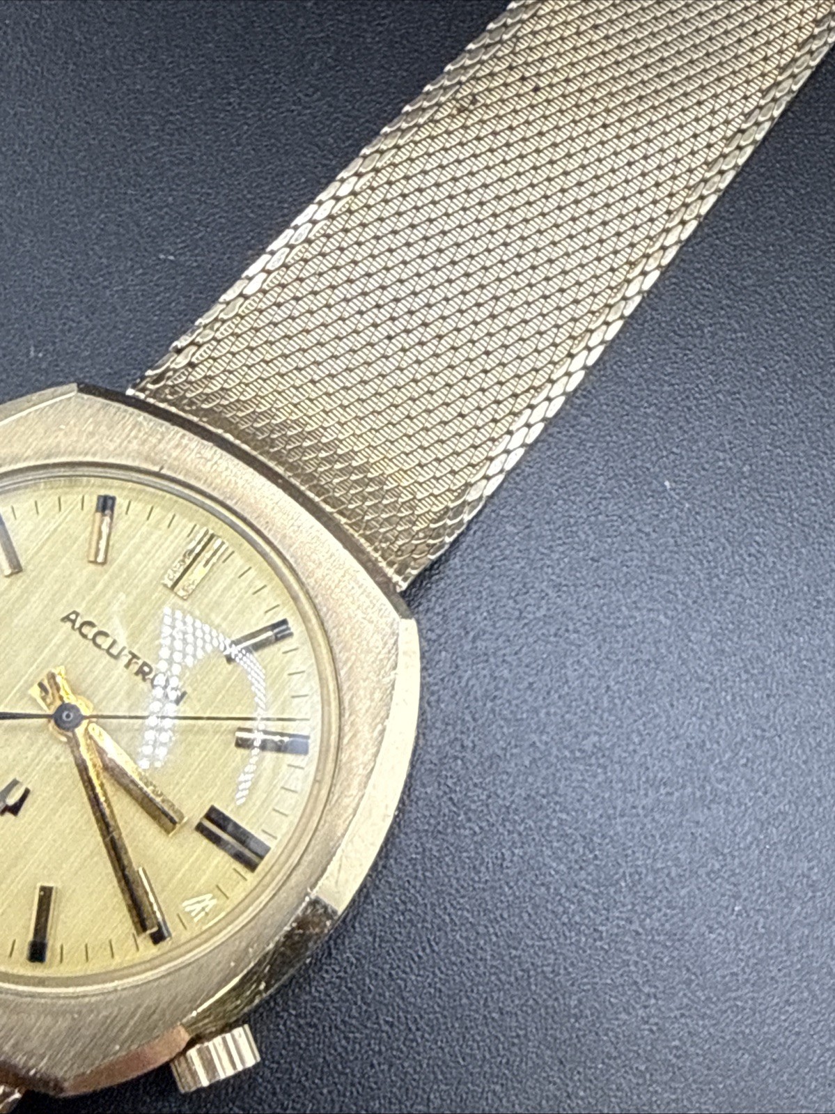 1970s Vintage Bulova Accutron Wood Grain Dial 10k Filled Case Just Serviced