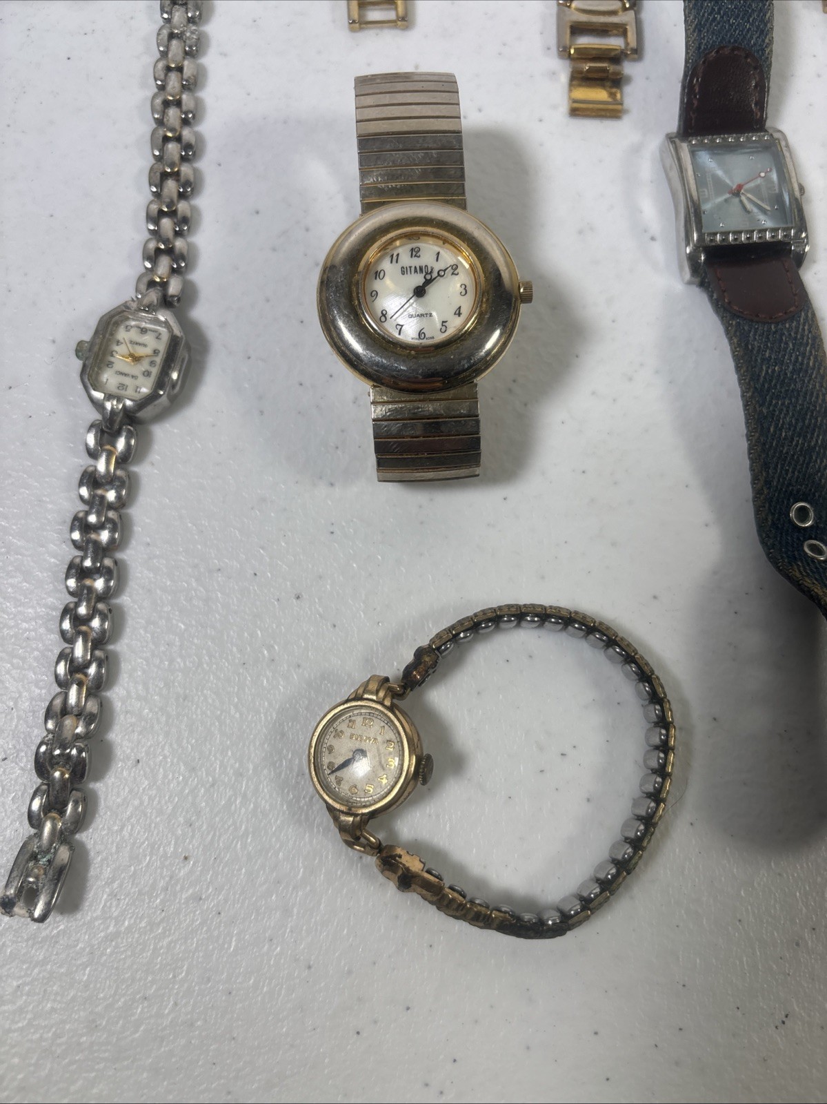 Lot 20Women’s Quartz Watches Stainless Steel Untested for Parts/Repair