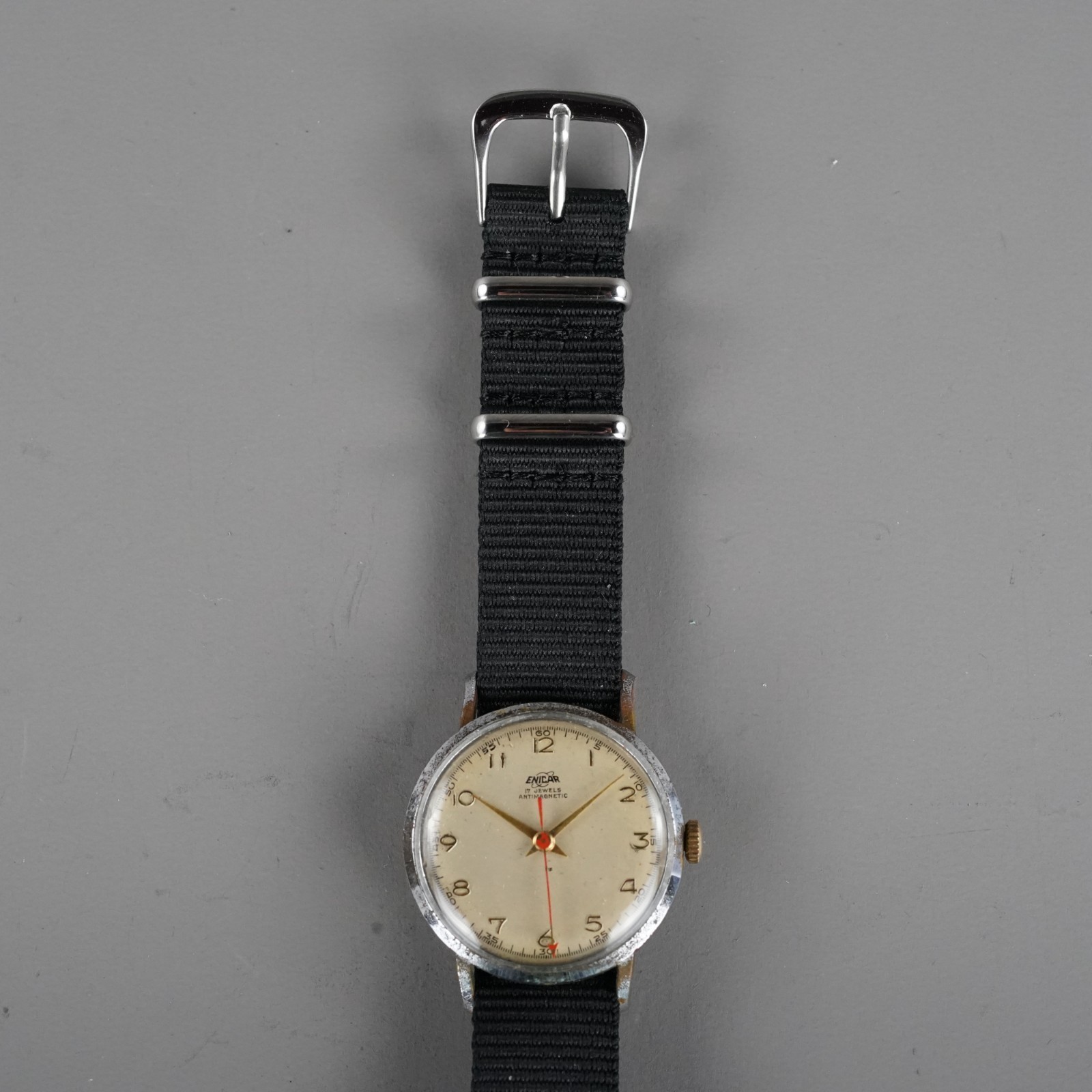 ENICAR Vintage 30006 Mechanical Wristwatch Men’s Watch Silver 31mm New NatoBand