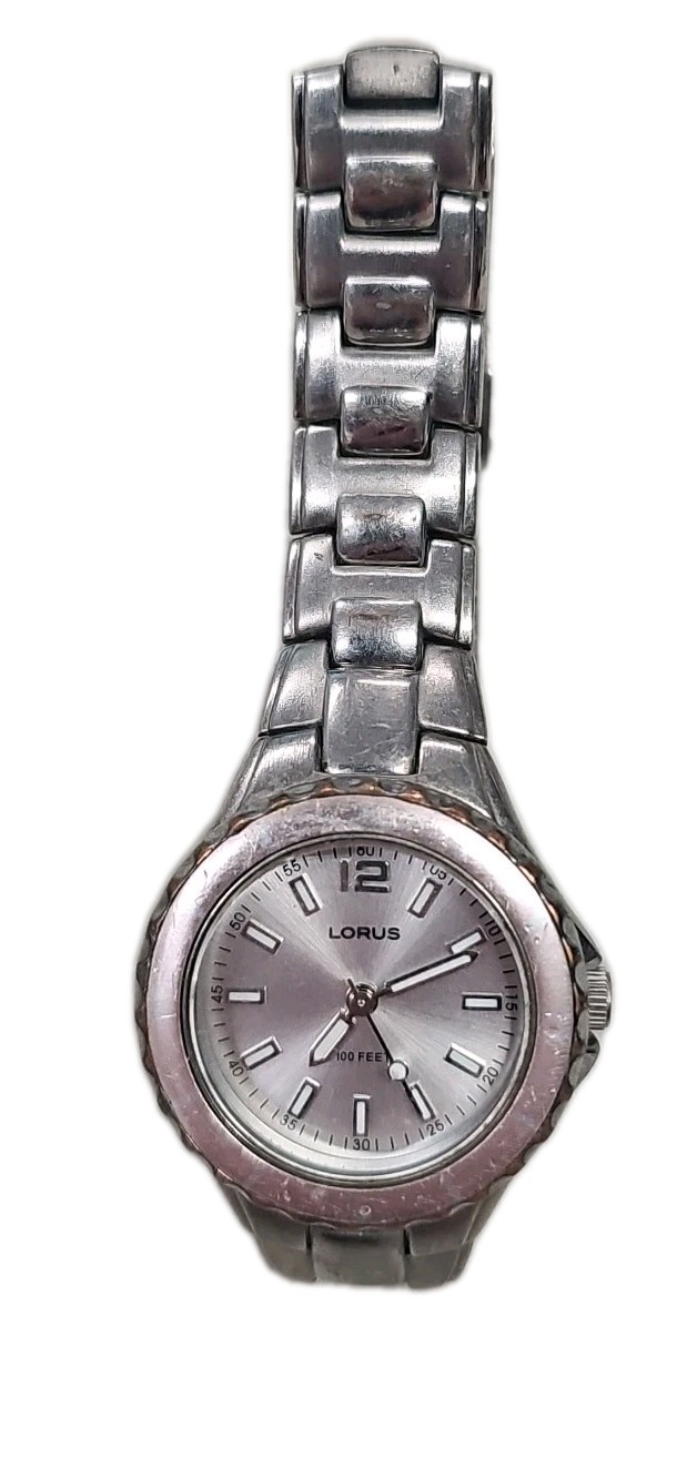 Vintage Lorus Chrome Watch Mens Silver Tone Stainless Steel Classic WR 100 Feet