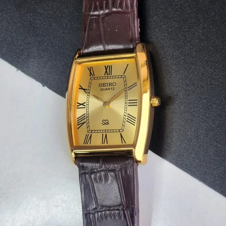 Seiko Slim Golden Face quartz watch: vintage clothing style