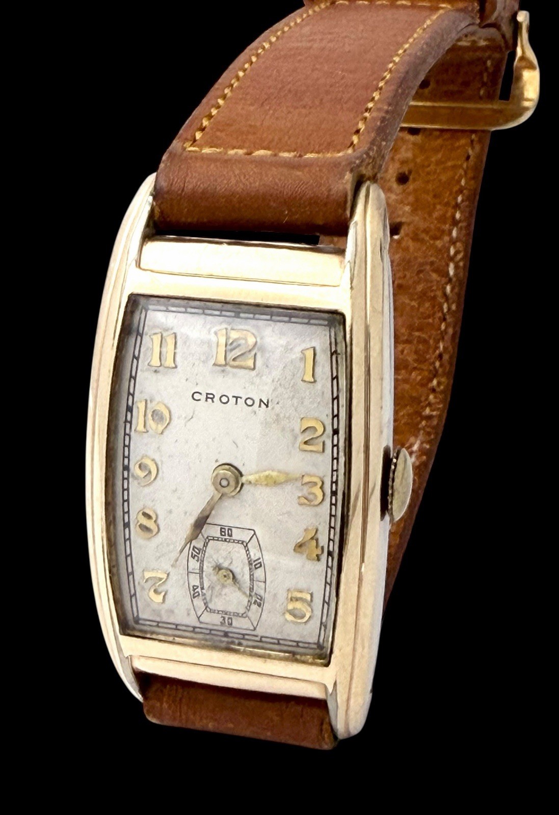 Vintage art deco Croton cal F37 17Jewels curvex tank Men’s Wrist watch, runs
