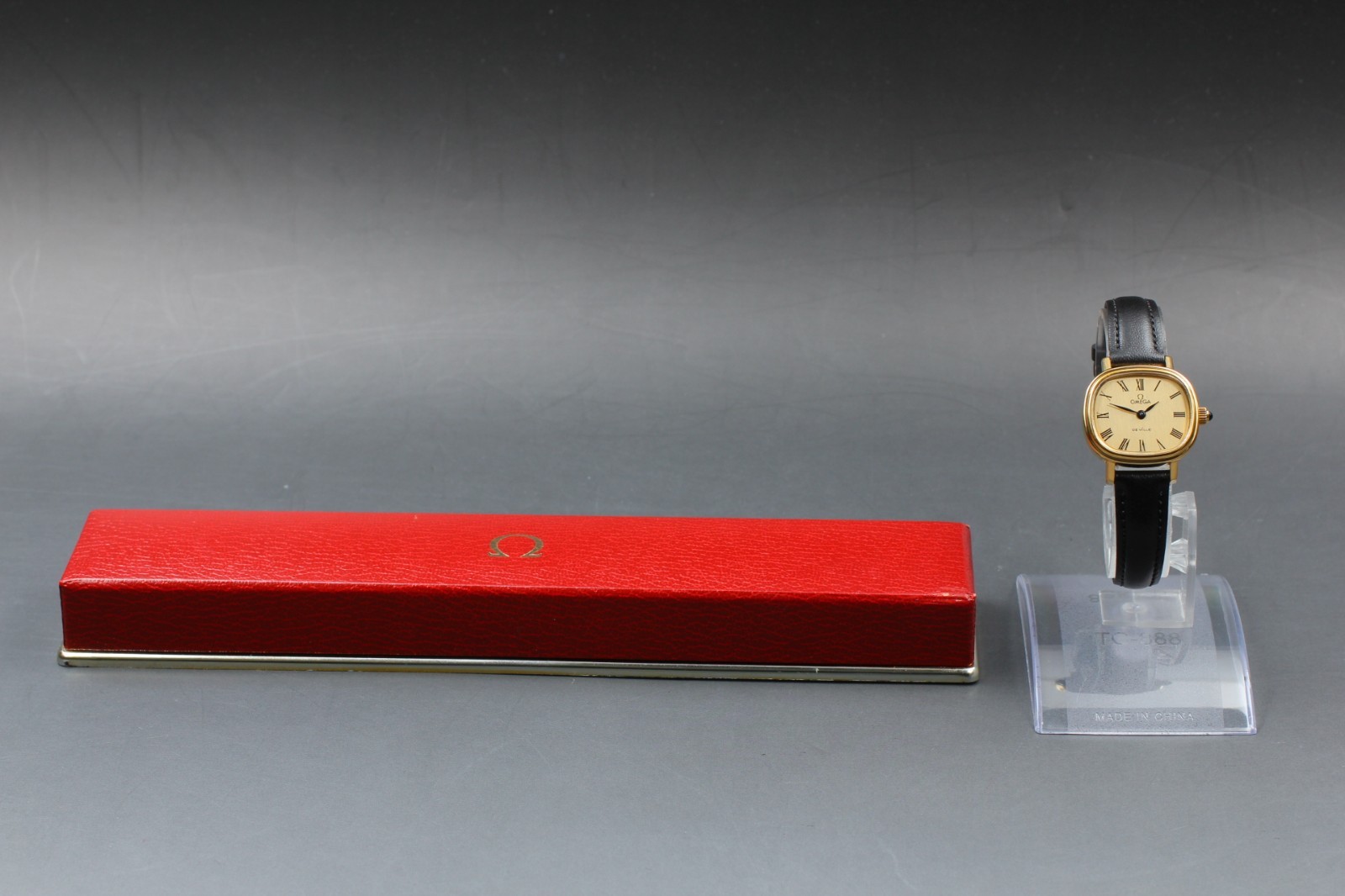 NEAR MINT Vintage OMEGA De Ville Cal.625 Manual Winding Roman Gold Women’s Watch