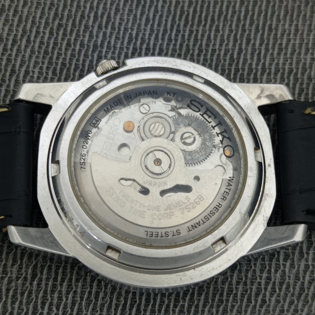 VINTAGE SEIKO 5 AUTOMATIC 7S26B JAPAN MENS TRANSPARENT BACK WATCH a2568-U