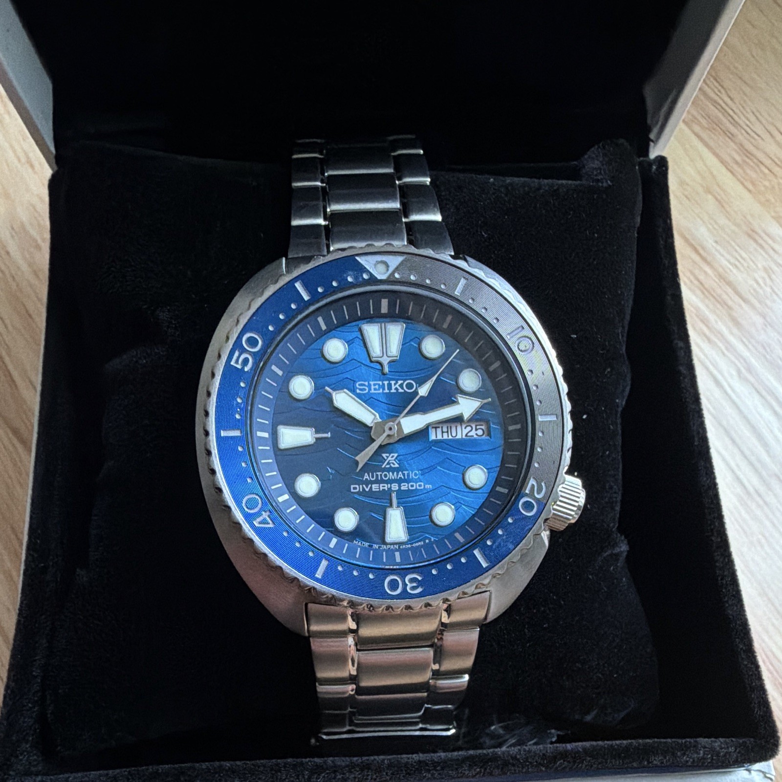 Seiko Prospex Automatic Diver Blue Dial Blue/Black Bezel 43mm 200m w/ Box