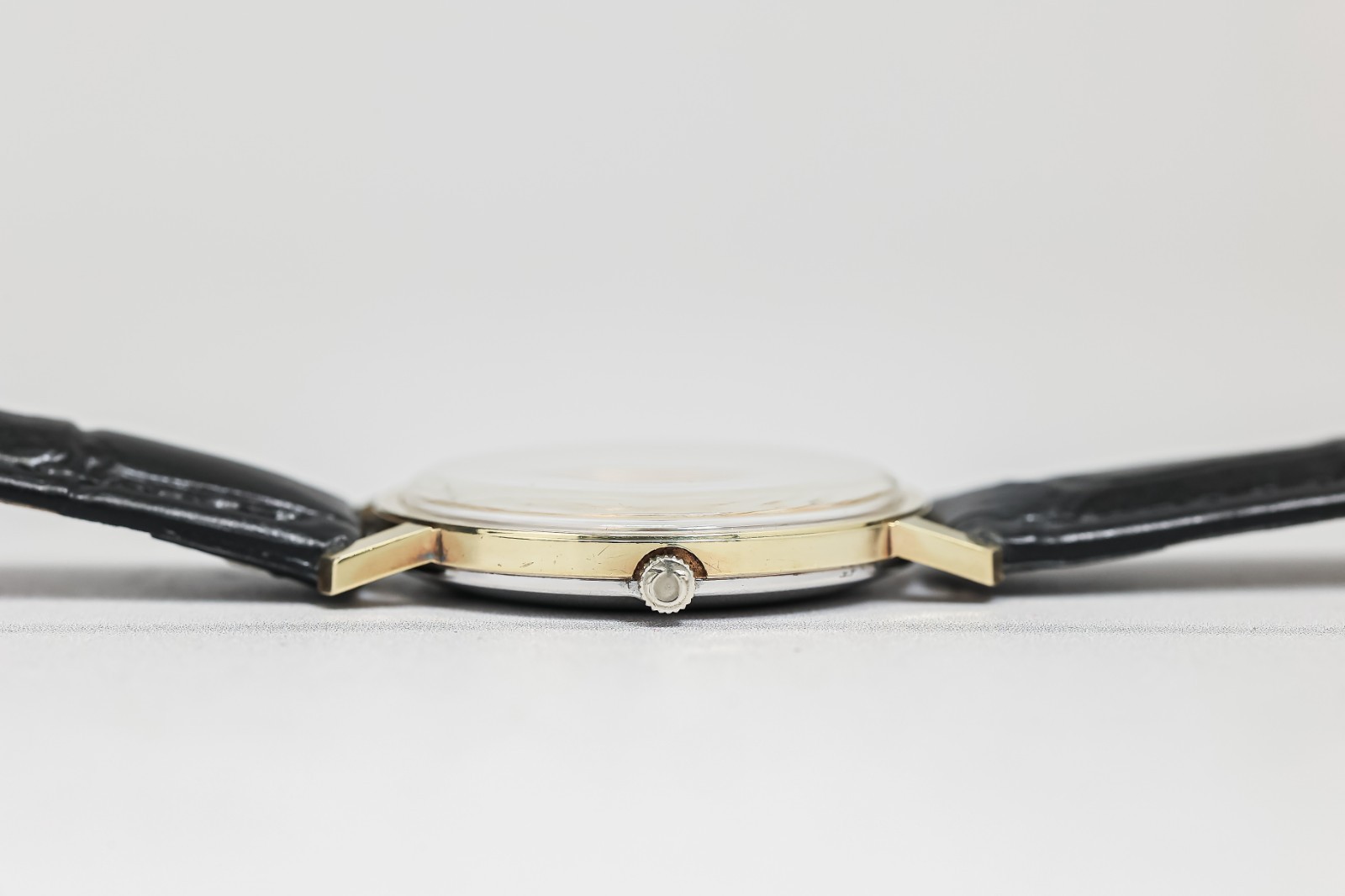READ! Vintage OMEGA Geneve Cal.625 Hand Winding Roman Black Spider Dial 32mm Men